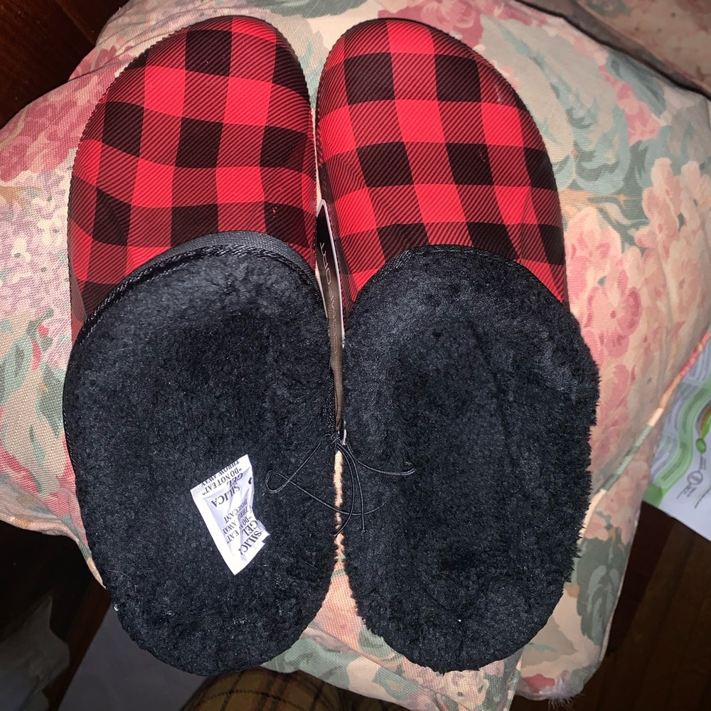 Fuzzy crocs